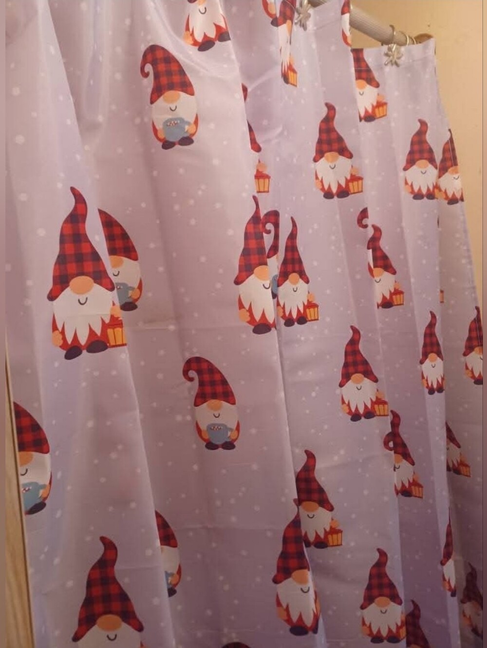 Festive Gnome Shower Curtain - Red Plaid‎ Hats Like New